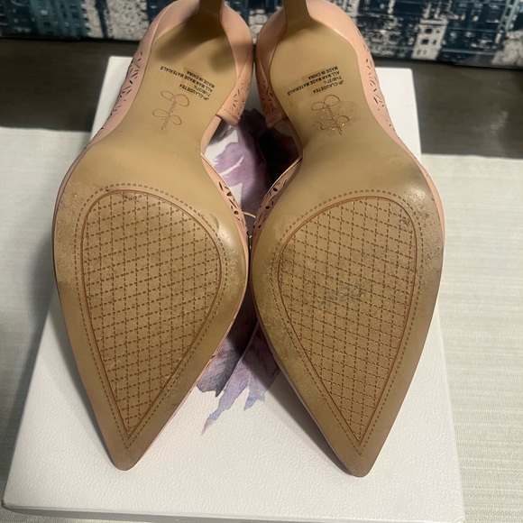 Jessica Simpson Nude Blush Laser-Cut Pointed Toe Stiletto Pumps - Picture 4 of 4